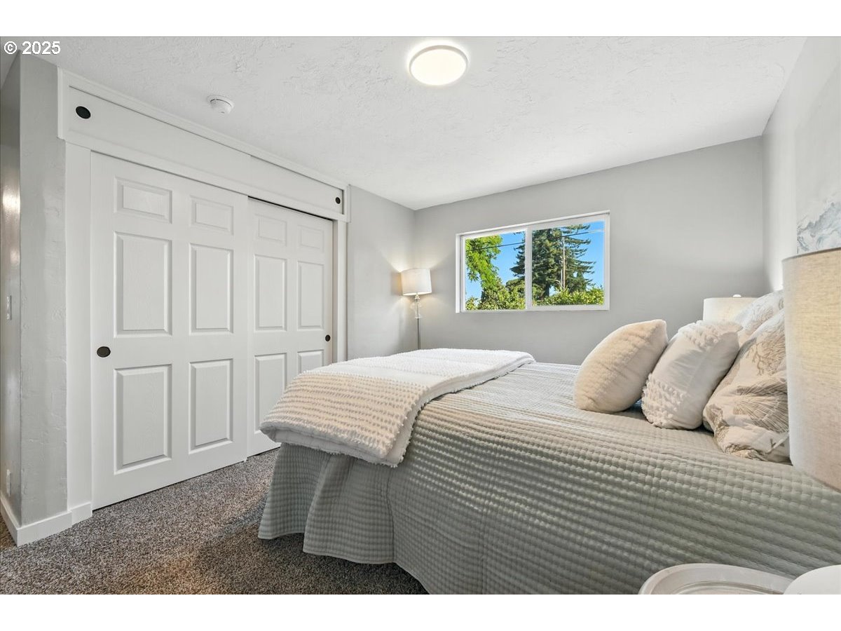1342 Quinalt Street Springfield, OR 97477 - Photo 14 of 36