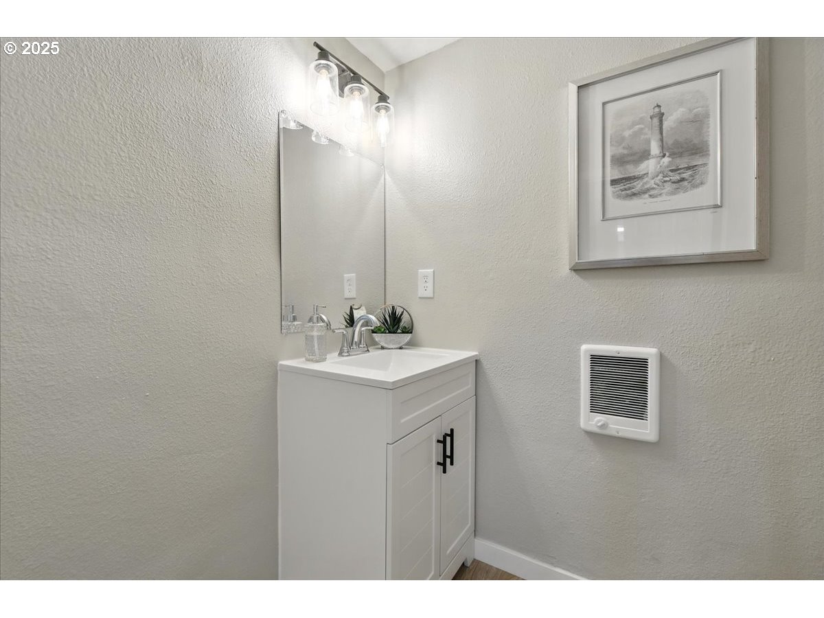 1342 Quinalt Street Springfield, OR 97477 - Photo 20 of 36