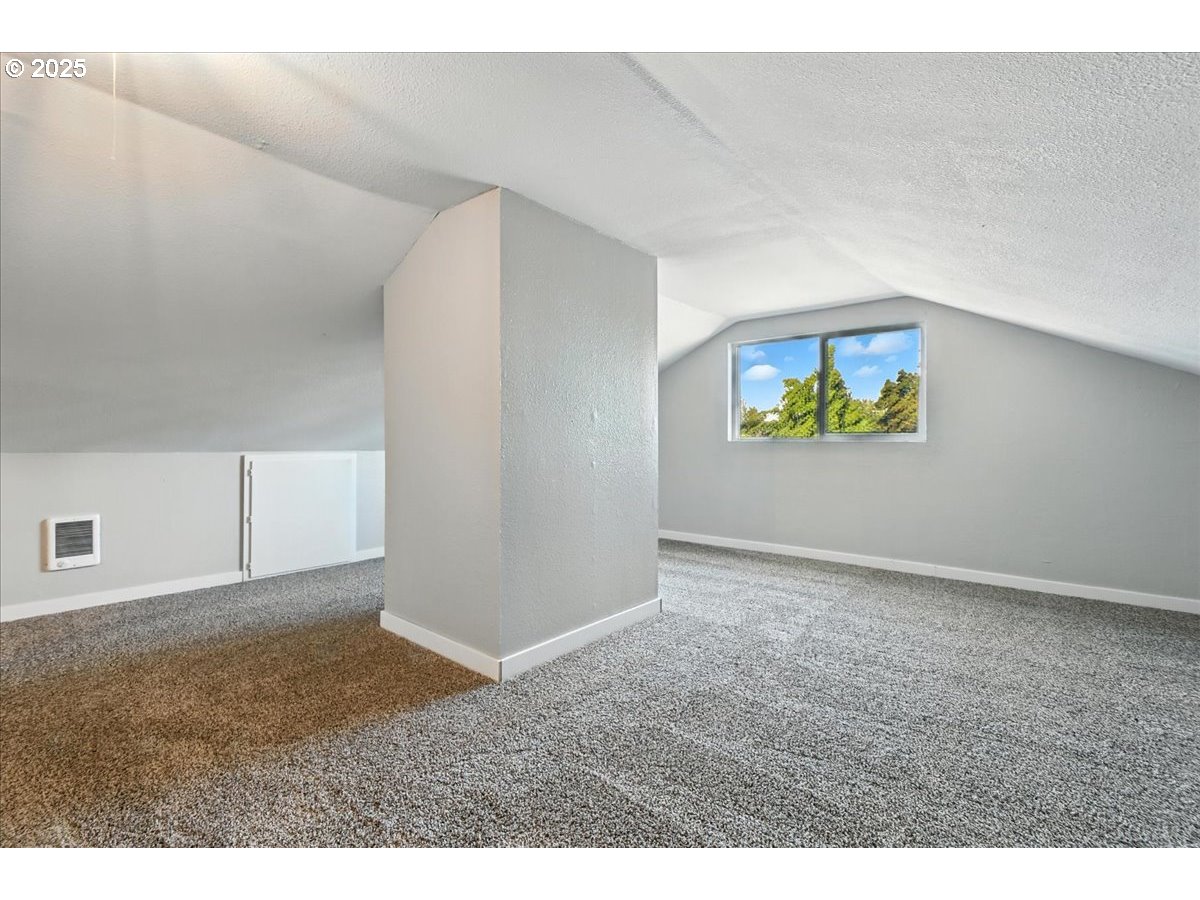 1342 Quinalt Street Springfield, OR 97477 - Photo 21 of 36