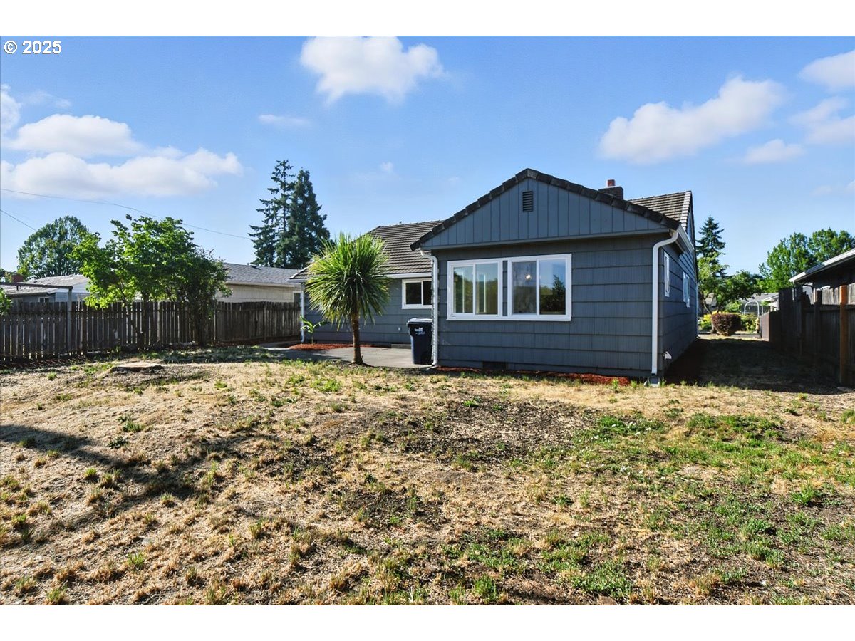1342 Quinalt Street Springfield, OR 97477 - Photo 25 of 36
