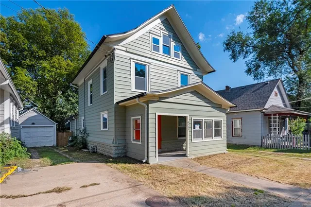 $230,000 | 4343 Lloyd Street, Kansas City, KS 66103