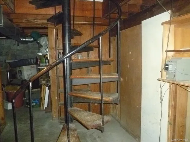 $375,000 | 624 Huckleberry Turnpike, Marlboro, NY 12542