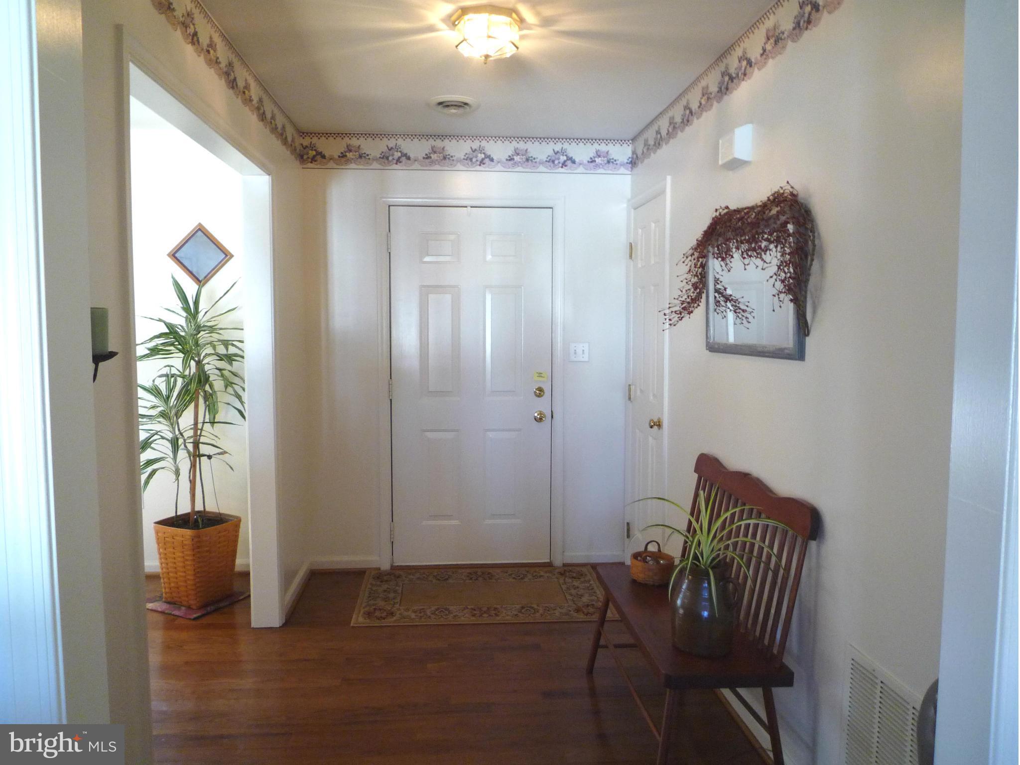 20434 Mill Point Road Boonsboro, MD 21713 - Photo 4 of 25 Interior (General)