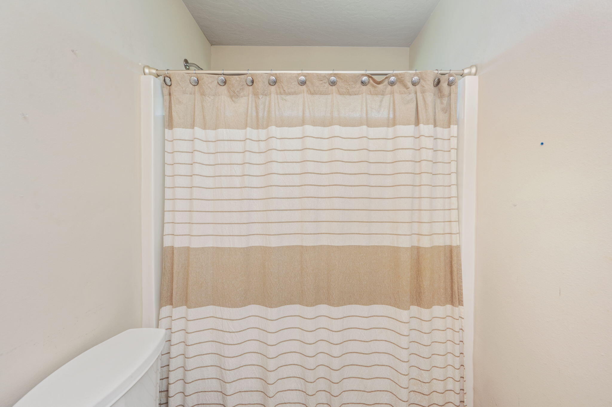 4675 Chanteuse Parkway Crestview, FL 32539 - Photo 38 of 48 a view of bathroom