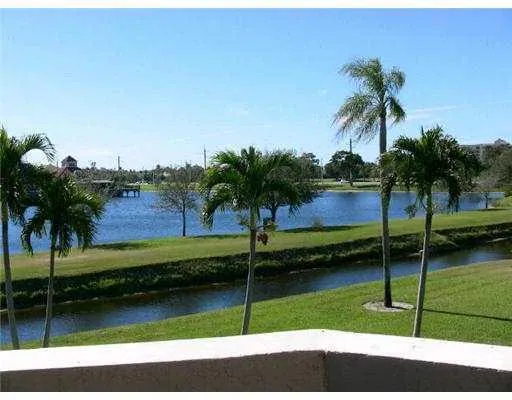 $2,900 | 6654 Villa Sonrisa Drive, Unit 421, Boca Raton, FL 33433