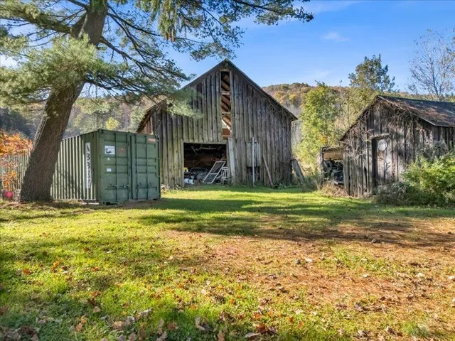 $275,000 | 1617 Union Center Highway, Endicott, NY 13760