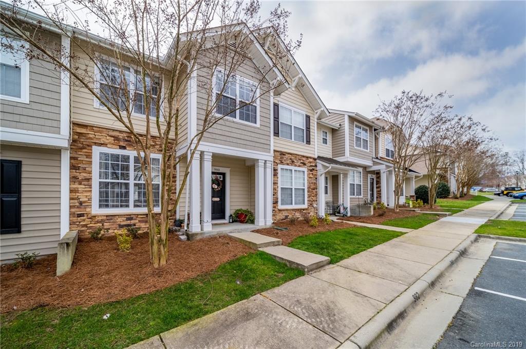 980 Copperstone Lane Fort Mill, SC 29708 - Photo 2 of 27 a view of a building with a yard