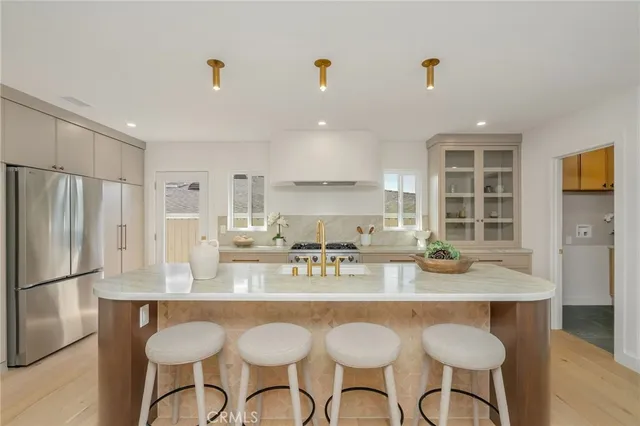 $2,350,000 | 6150 Wooster Avenue, Los Angeles, CA 90056