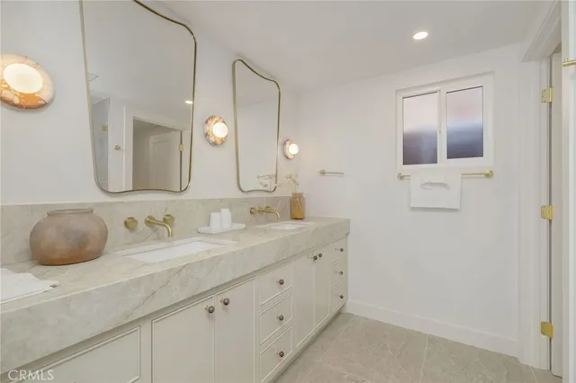 $2,350,000 | 6150 Wooster Avenue, Los Angeles, CA 90056