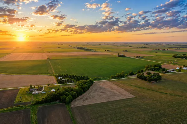 $200,000 | 0 East 9th Road, Utica, IL 61373