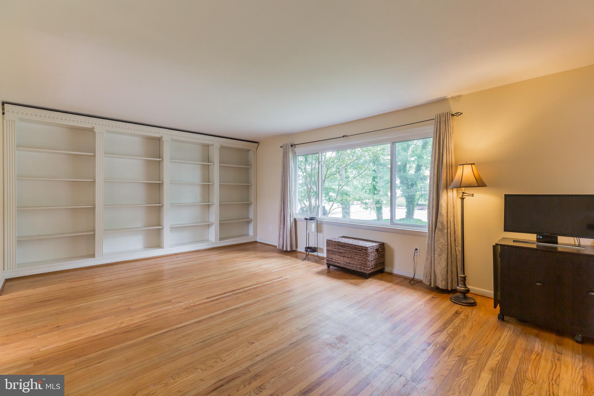 103 Woodbridge Road Marlton, NJ 08053 - Photo 5 of 27 Gallery Image 5