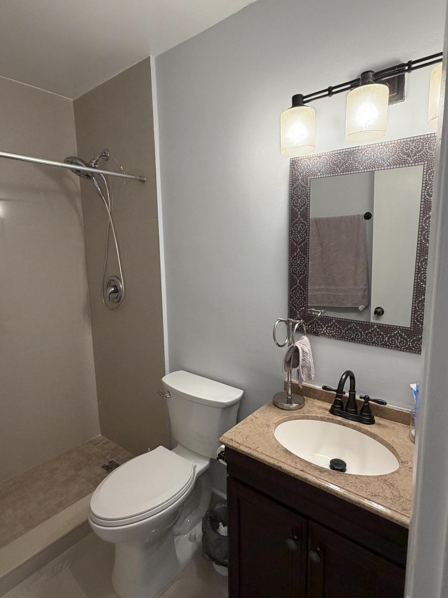 420 Northwest 7th Terrace Pompano Beach, FL 33060 - Photo 22 of 33 IMG_2151