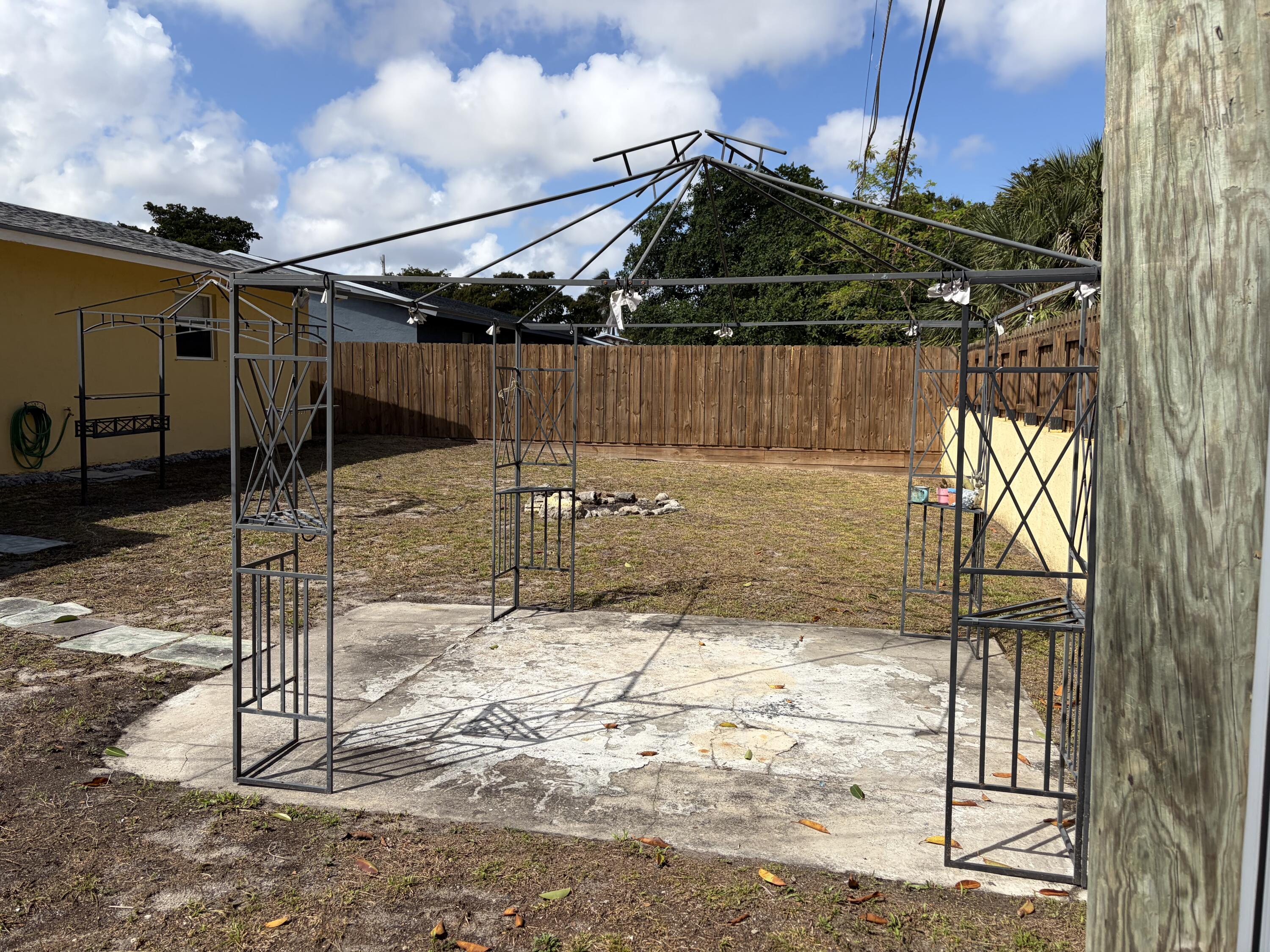420 Northwest 7th Terrace Pompano Beach, FL 33060 - Photo 29 of 33 IMG_2157