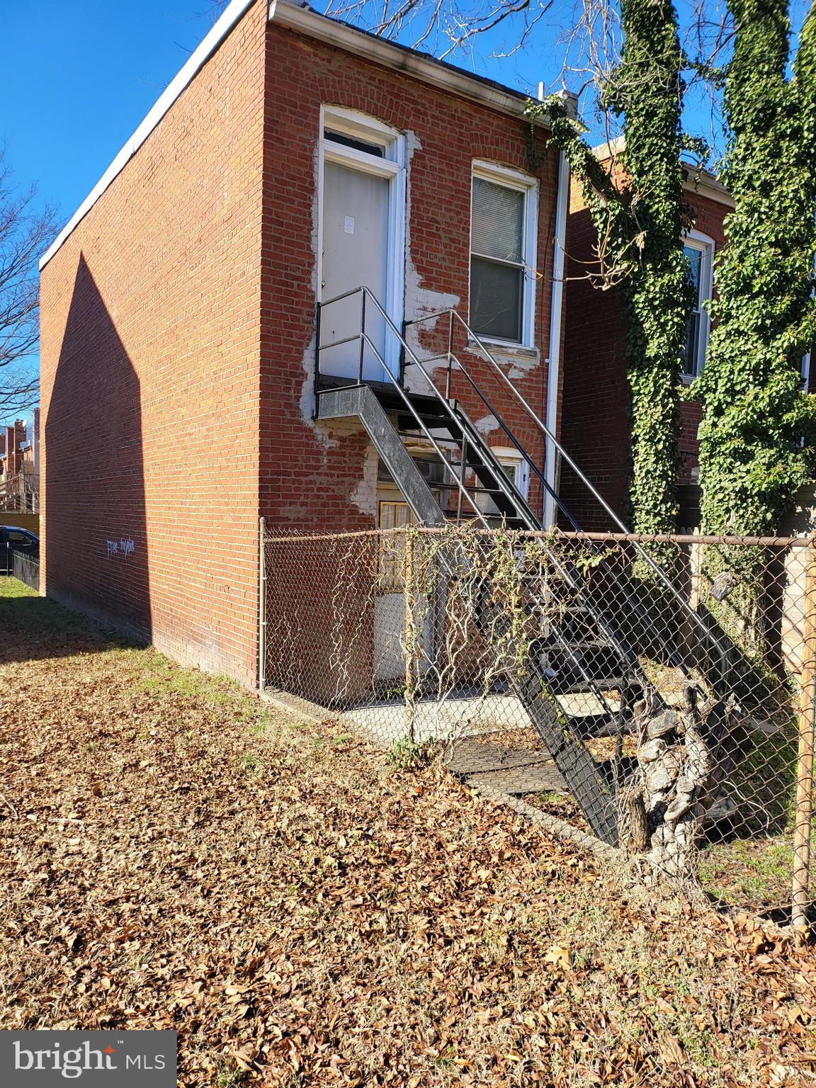 1404 First Street Southwest Washington, DC 20024 - Photo 3 of 5