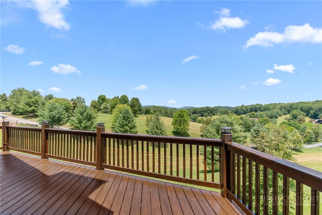 285 Black Bear Ridge Sparta, NC 28675 - Photo 5 of 35