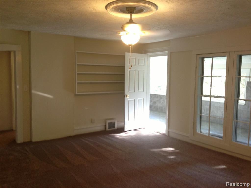 5851 North Latson Road Howell, MI 48855 - Photo 18 of 24 Office