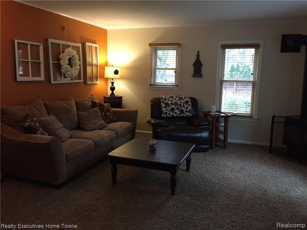 152 West Washington Street Romeo, MI 48065 - Photo 5 of 21 IMG_2025.JPG