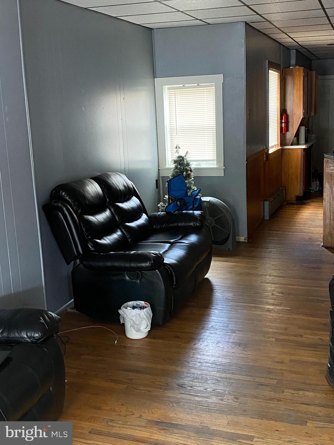 423 Chapel Terrace Reading, PA 19602 - Photo 2 of 9