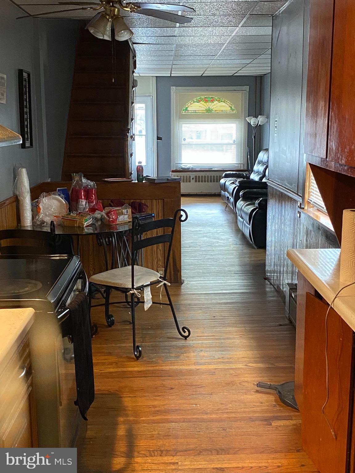 423 Chapel Terrace Reading, PA 19602 - Photo 5 of 9