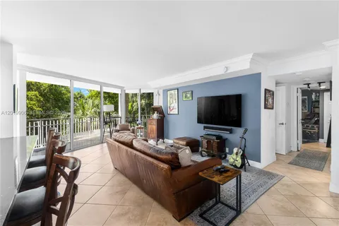 $399,995 | 2000 Towerside Terrace, Unit 311, Miami, FL 33138