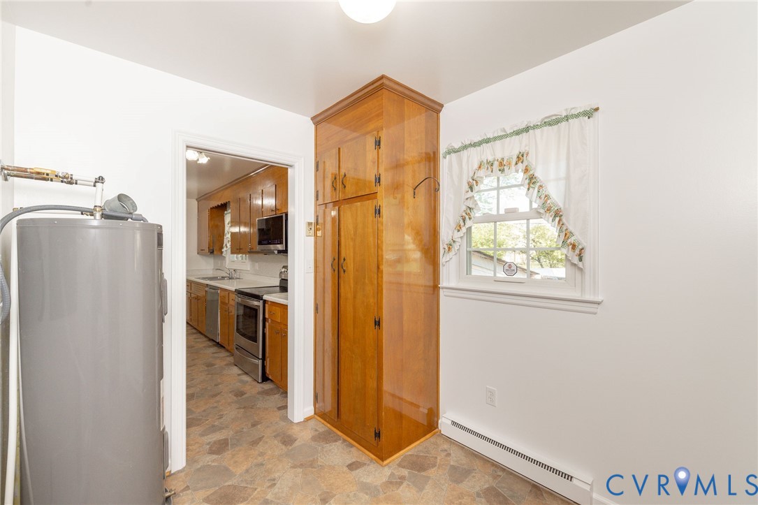 1210 Wellington Road Colonial Heights, VA 23834 - Photo 17 of 46 a view of a kitchen from the hallway