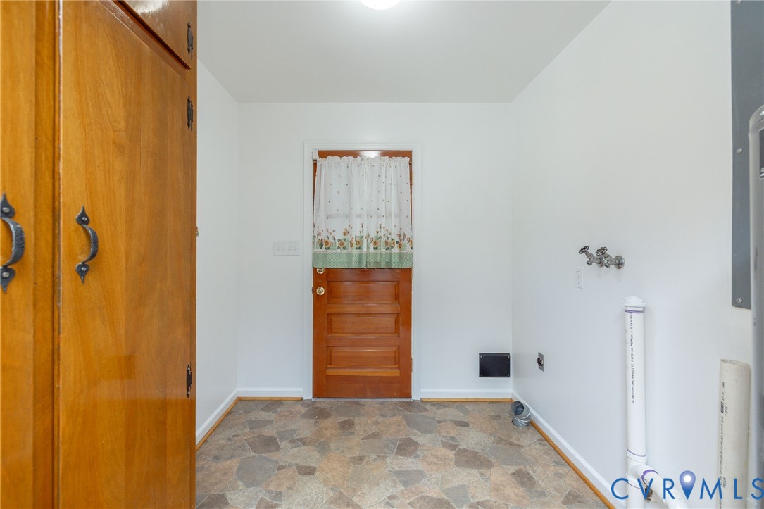 1210 Wellington Road Colonial Heights, VA 23834 - Photo 18 of 46 a view of a small space