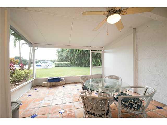 974 Northwest Spruce Ridge Drive, Unit 2 Stuart, FL 34994 - Photo 18 of 25 Gallery Image 18