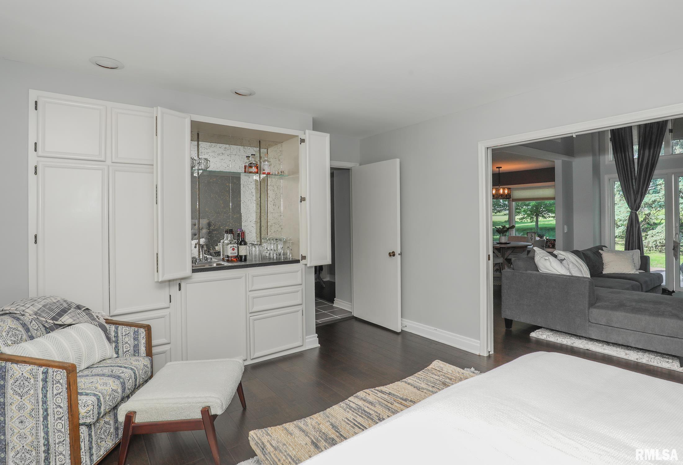 6401 Utica Ridge Road, Unit 11 Davenport, IA 52807 - Photo 21 of 42 Gallery Image 21