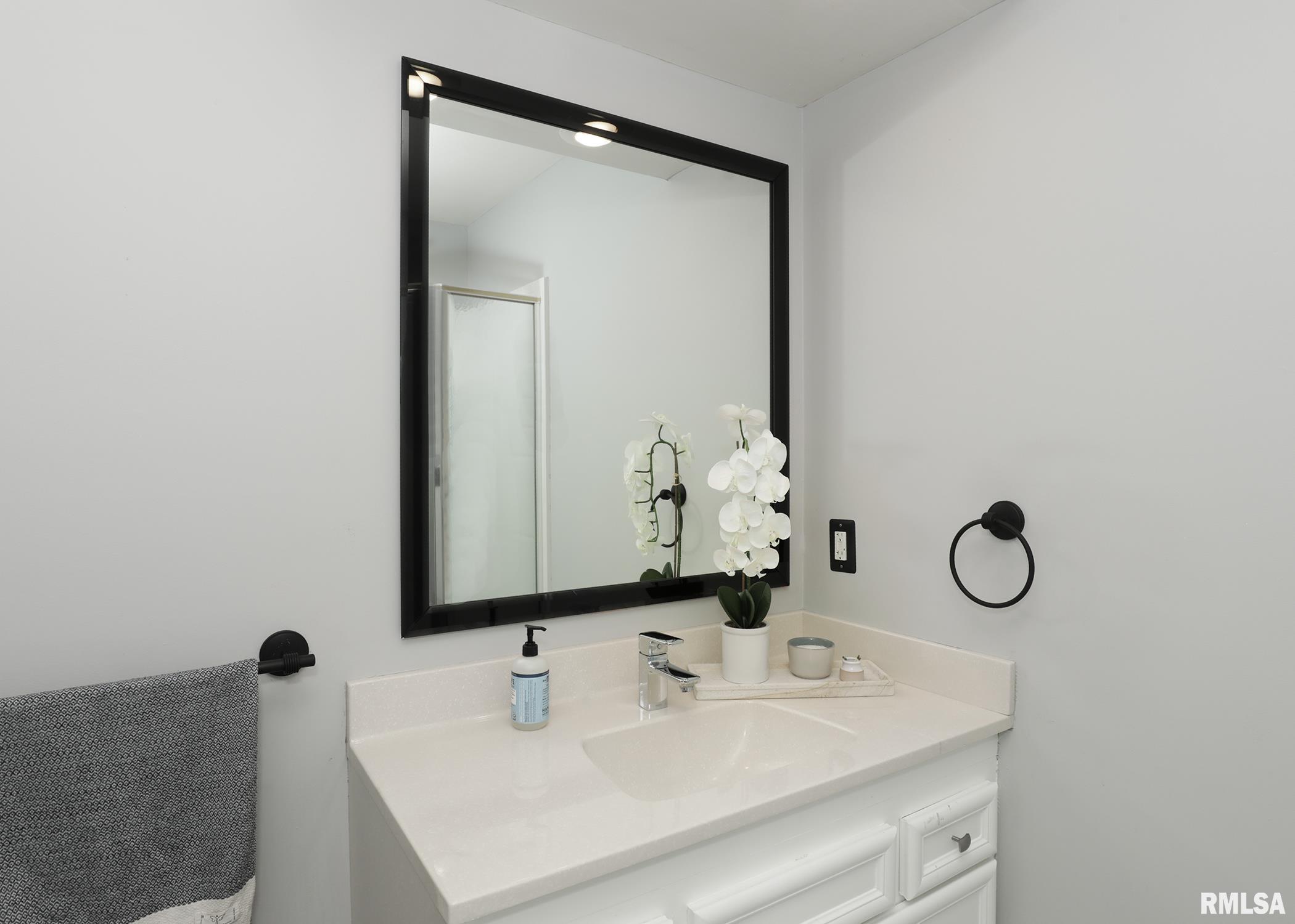 6401 Utica Ridge Road, Unit 11 Davenport, IA 52807 - Photo 24 of 42 Gallery Image 24