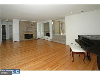 1524 Grasshopper Road Huntingdon Valley, PA 19006 - Photo 2 of 12 Gallery Image 2
