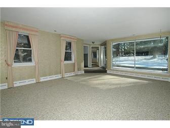 1524 Grasshopper Road Huntingdon Valley, PA 19006 - Photo 5 of 12 Gallery Image 5