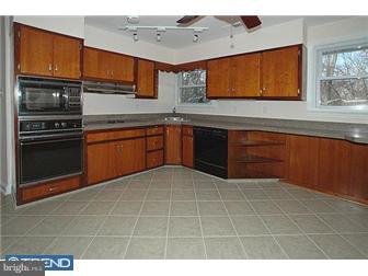 1524 Grasshopper Road Huntingdon Valley, PA 19006 - Photo 7 of 12 Gallery Image 7