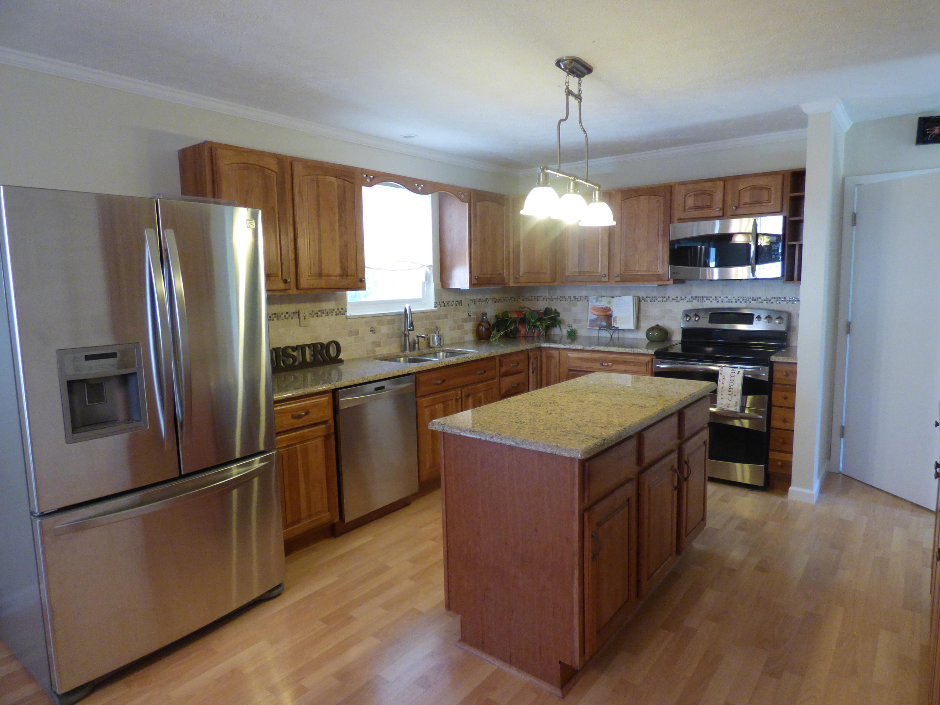 7212 Ridgeview Road Corryton, TN 37721 - Photo 4 of 30 P1010124