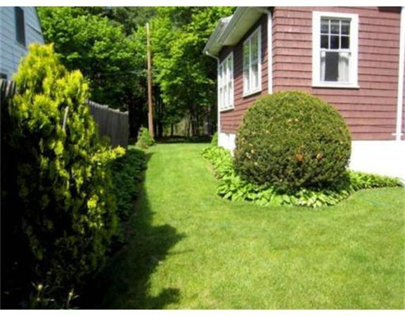 35 Boulevard Road Wellesley, MA 02481 - Photo 3 of 12