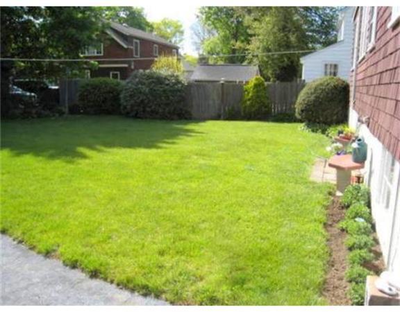 35 Boulevard Road Wellesley, MA 02481 - Photo 5 of 12
