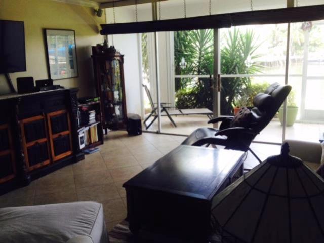 698 Northeast Spanish River Boulevard, Unit 11 Boca Raton, FL 33431 - Photo 7 of 16 0010_c200d95f-7bf6-4374-aaa2-6c2b1c1341d