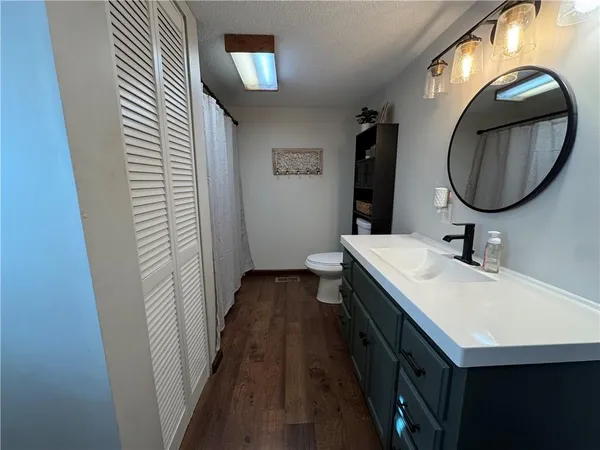 $125,000 | 302 East 3rd Street, Scammon, KS 66773