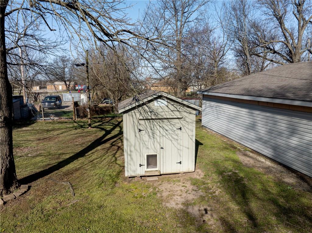 302 East 3rd Street Scammon, KS 66773 - Photo 25 of 38