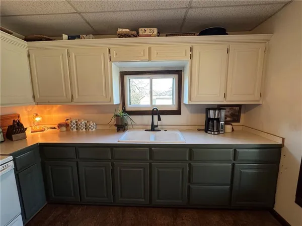 $125,000 | 302 East 3rd Street, Scammon, KS 66773