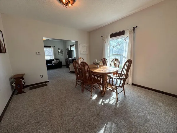 $125,000 | 302 East 3rd Street, Scammon, KS 66773