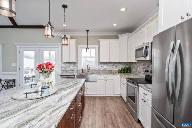 $525,000 | 89 Hull Hills Lane, Staunton, VA 24401