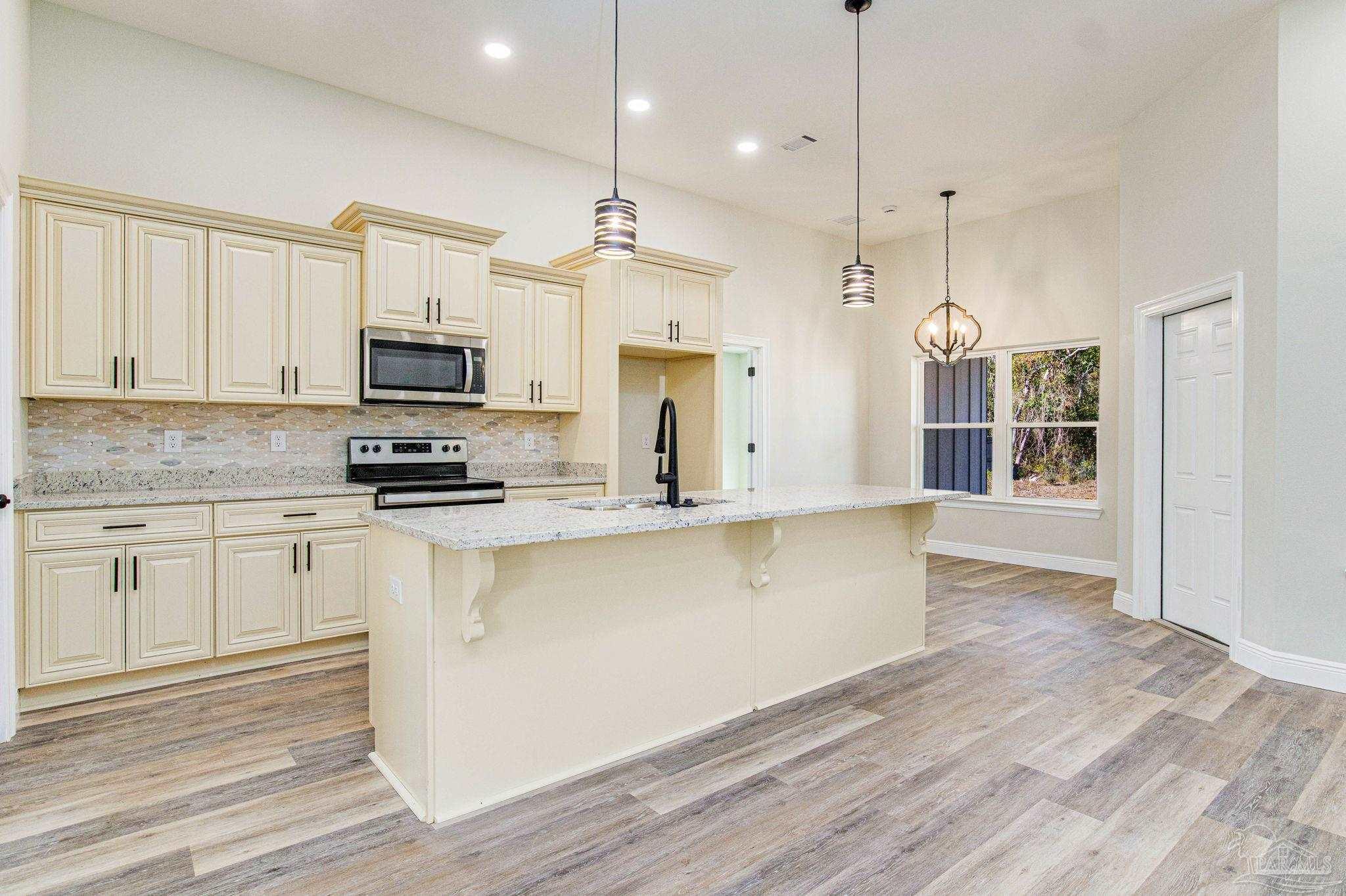 10302 Tanton Road Pensacola, FL 32506 - Photo 5 of 46 Gallery Image 5