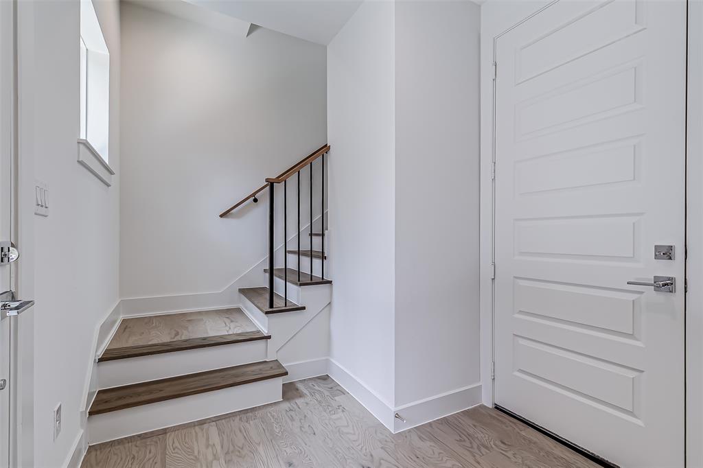 6028 Lewis Street, Unit 204 Dallas, TX 75206 - Photo 12 of 39 a view of entryway