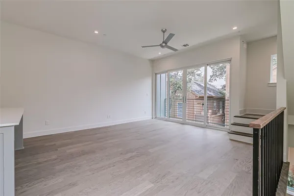 $3,100 | 6028 Lewis Street, Unit 204, Dallas, TX 75206