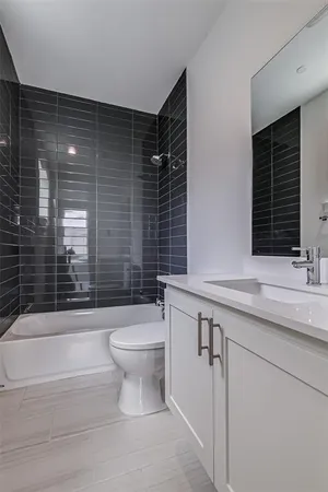 $3,100 | 6028 Lewis Street, Unit 204, Dallas, TX 75206