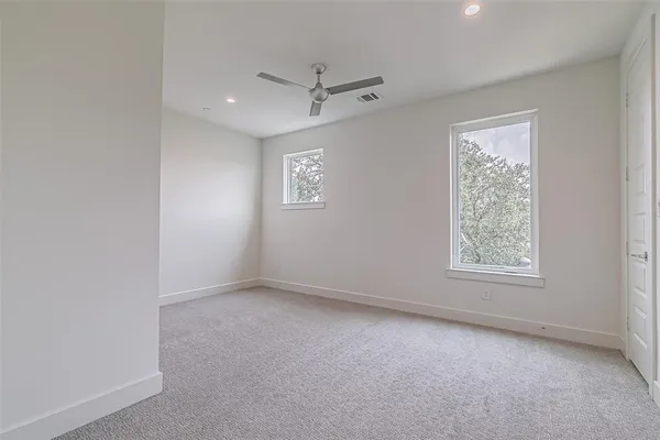 $3,100 | 6028 Lewis Street, Unit 204, Dallas, TX 75206