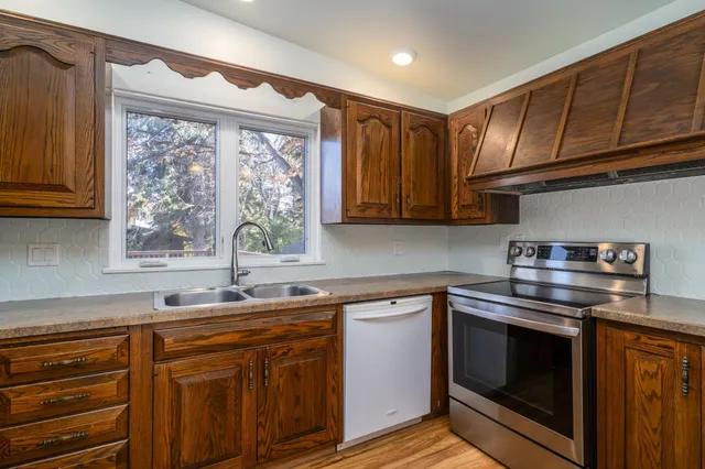 $339,000 | 118 Golf Terrace Drive, Crookston, MN 56716