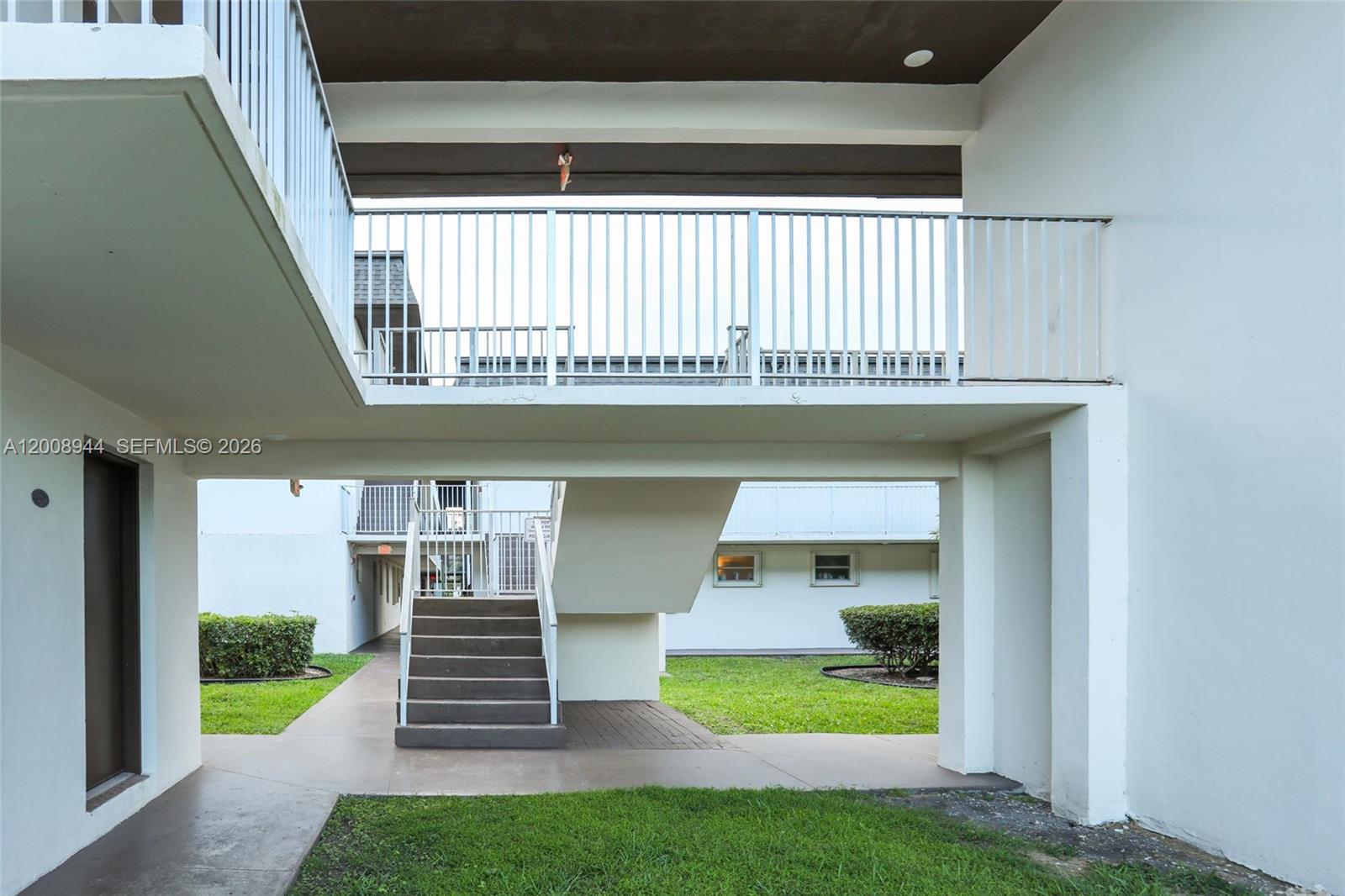 8601 Southwest 94th Street, Unit 121W Miami, FL 33156 - Photo 13 of 16