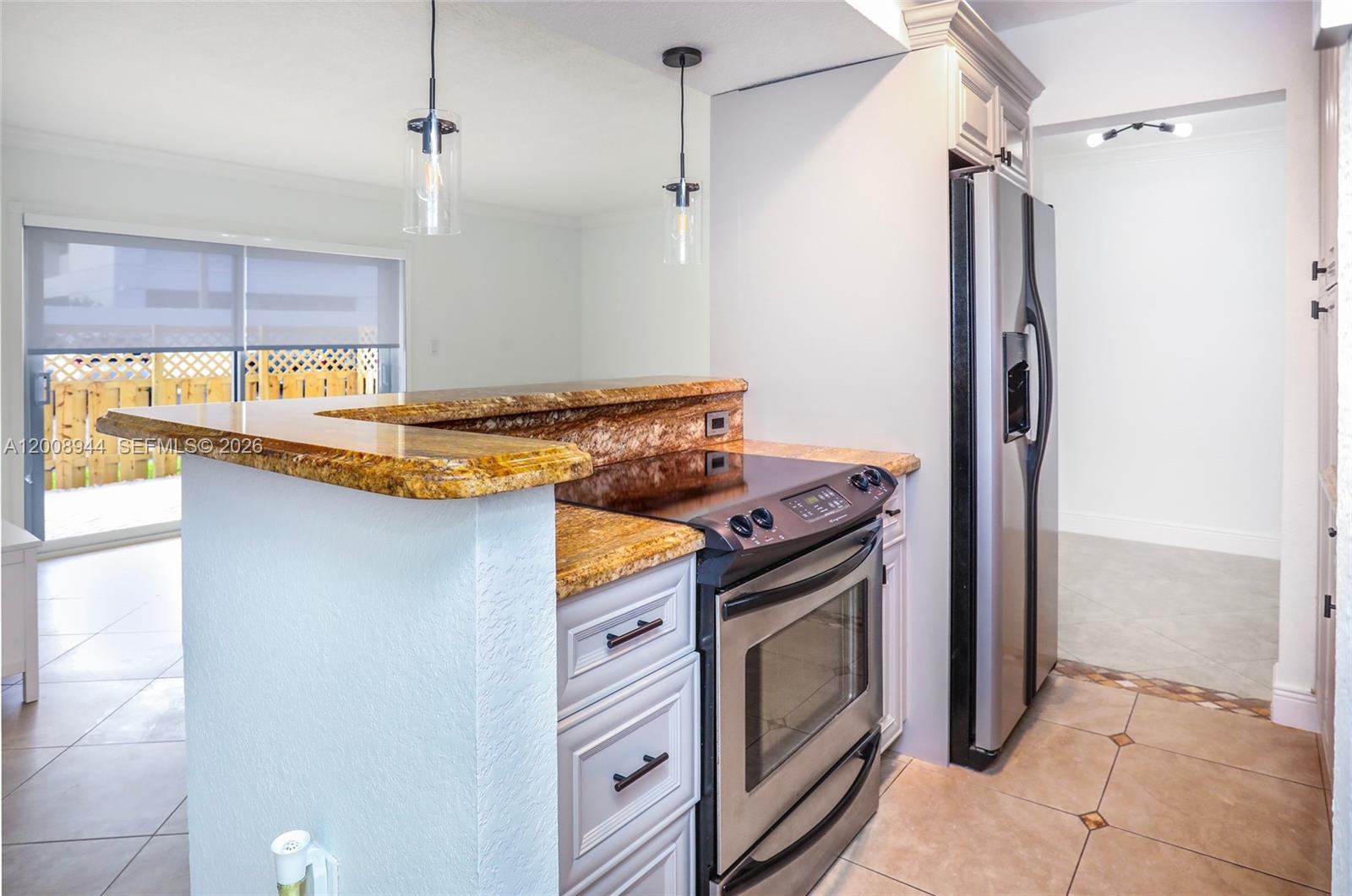 8601 Southwest 94th Street, Unit 121W Miami, FL 33156 - Photo 2 of 16