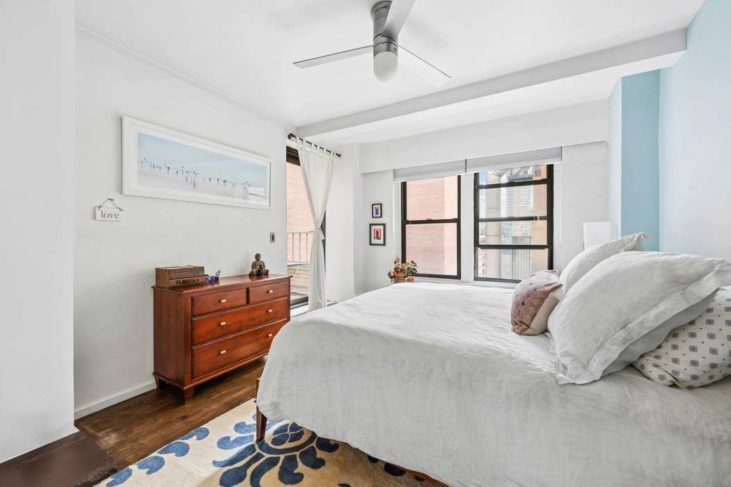 205 East 78th Street, Unit 18AB Manhattan, NY 10075 - Photo 6 of 14